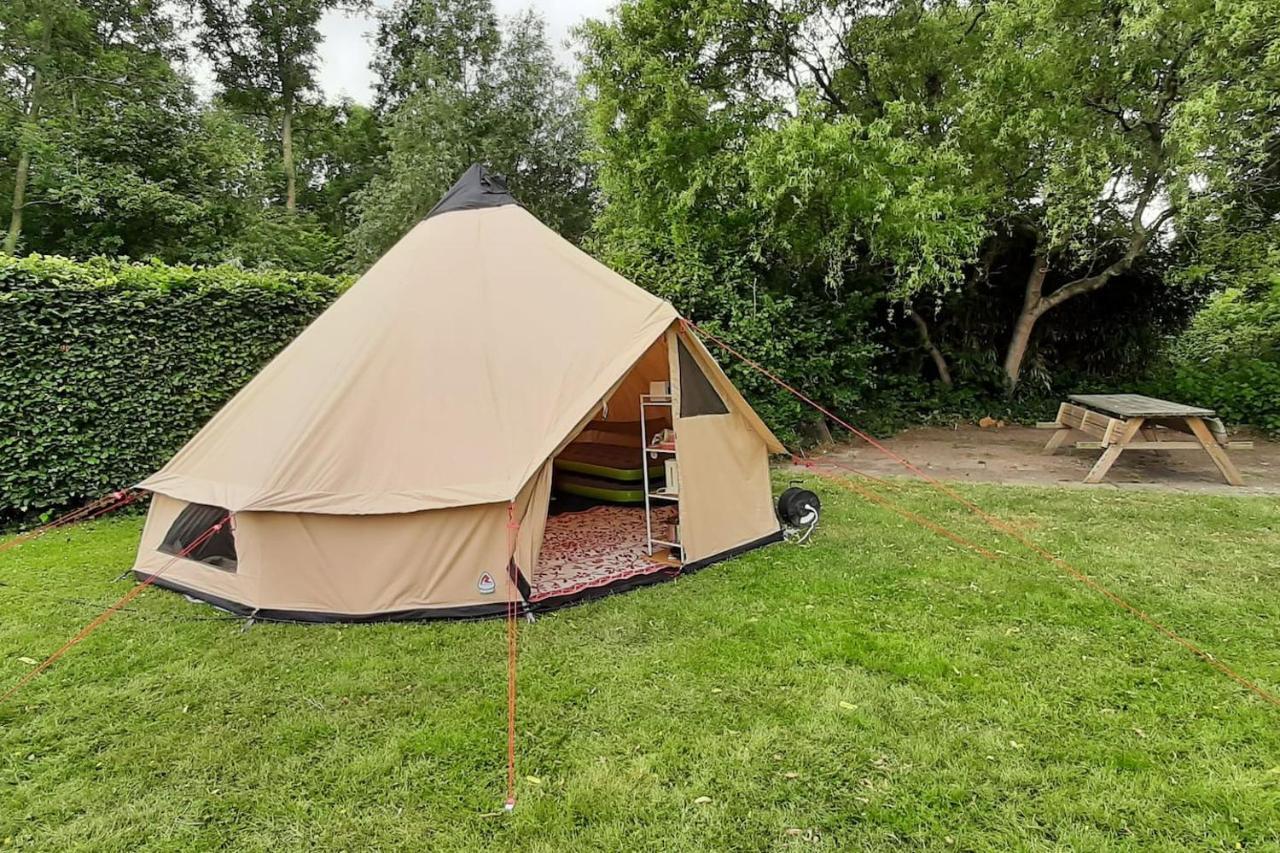 Sfeervolle Tipi Tent Dicht Bij De Kust.