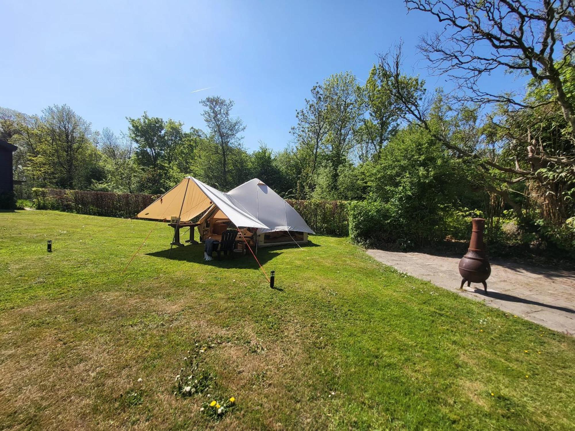 Sfeervolle Tipi Tent Dicht Bij De Kust. Schagerbrug