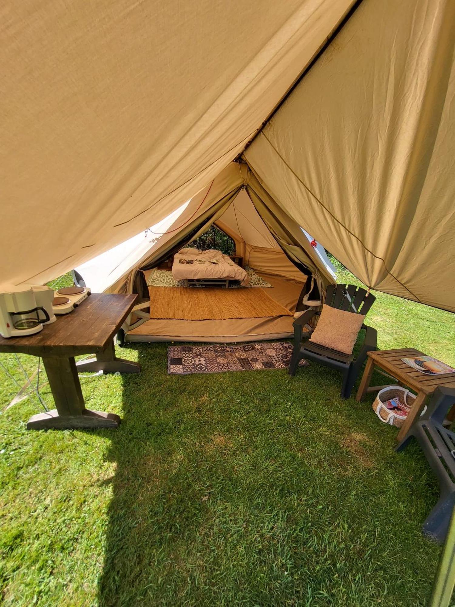 Sfeervolle Tipi Tent Dicht Bij De Kust. * Schagerbrug